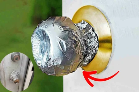 why put foil on door knob