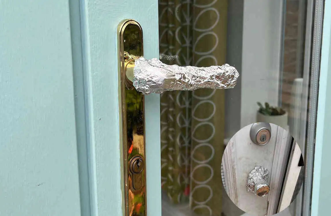 why put foil on door knob