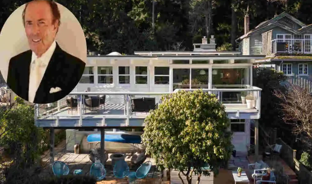 Dennis Akoyaking House