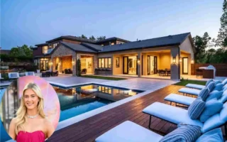 side Rylee Arnold's House