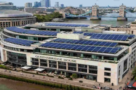 does queensbridge house have solar panels on the roof