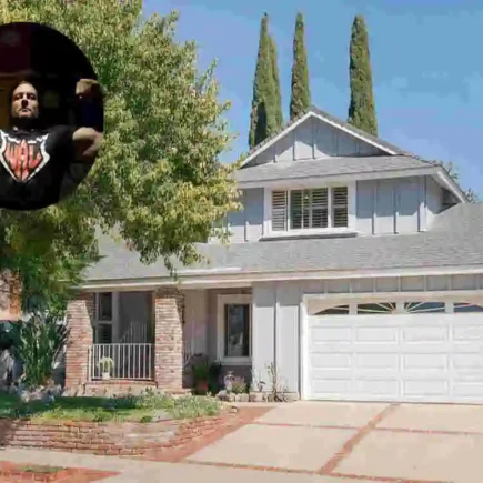 Devon Larratt House