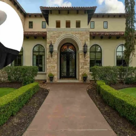 D.L. Hughley’s House