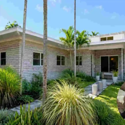 Alfred Caiola House
