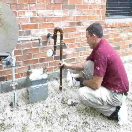 can gas lines freeze in a house