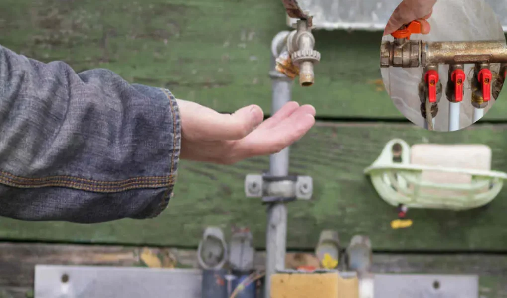 what temperature do pipes freeze under mobile home