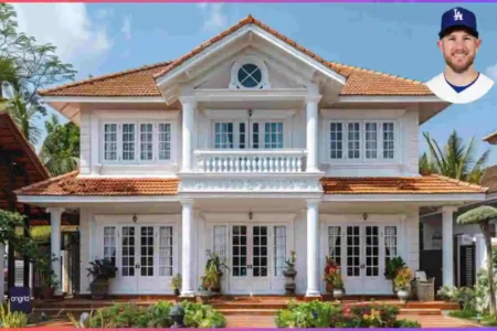 Max Muncy House