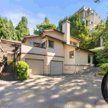Laine MacNeil House